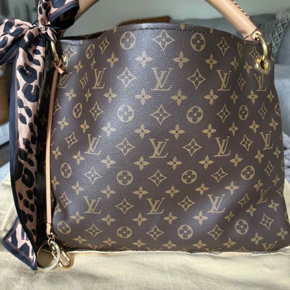 SOLD - Picture 4 of 15